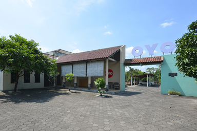 Exterior & Views 2, Oyo 810 Idola Residence, Yogyakarta