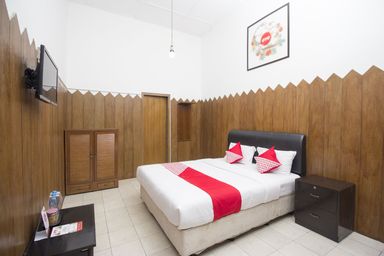 Bedroom 1, Hotel Makuta, Yogyakarta