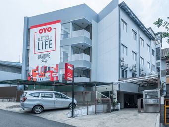 Exterior & Views 1, Super OYO 1876 Fortuna Residence, Bandung