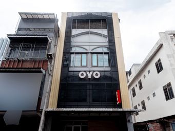 Exterior & Views 2, Super OYO 3159 Festive Inn, Medan