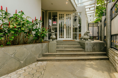 Exterior & Views 4, Urbanest Inn House TB Simatupang, Jakarta Selatan