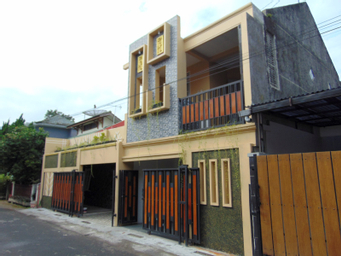 Exterior & Views 1, Cemara Homestay Palagan, Sleman