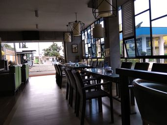 Exterior & Views 2, Hotel Puriwisata Baturaden, Banyumas