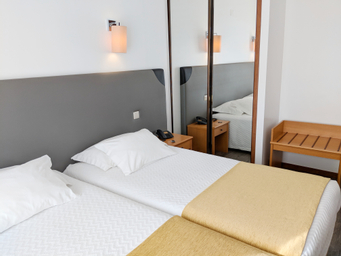 Double 1 atau 2 tempat tidur STANDAR