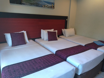 EXECUTIVE DOUBLE OR TWIN ROOM