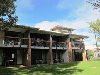 Exterior & Views 1, Margarets in Town Apartments, Augusta-Margaret River