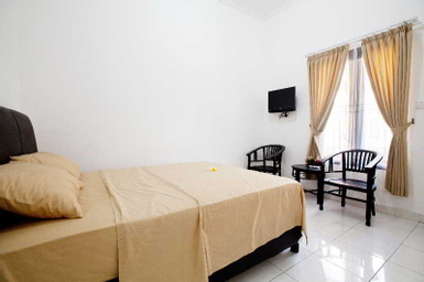 Bedroom 4, Seminyak Point Guest House, Badung