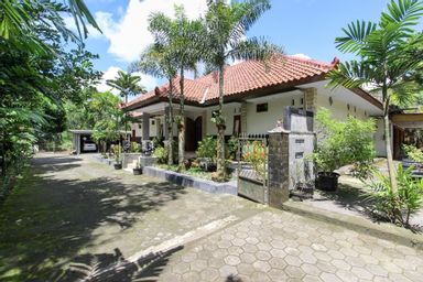 RedDoorz near Museum Gunung Merapi, sleman