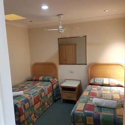 Bedroom 1, Chelsea Motor Inn, Coffs Harbour - Pt A