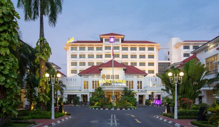 Exterior & Views 1, Grand Inna Malioboro Yogyakarta, Yogyakarta