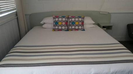 Bedroom 2, Arcadia Motel, Lismore - Pt A