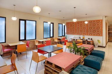 Food & Drinks 4, De Sofia Dago, Bandung