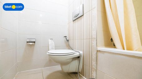 Bathroom 9