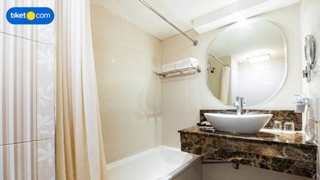 Bathroom 4