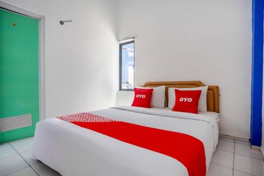 Bedroom 1, Super OYO 3728 Tunas Plaza Residence, Bekasi