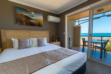 Bedroom 1, Beach Haven Executive Apartments, Coffs Harbour - Pt A