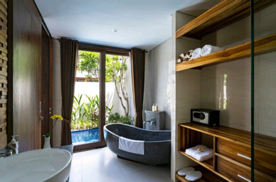 Vila Suite dengan Ranjang Double - Pemandangan Kolam Renang
