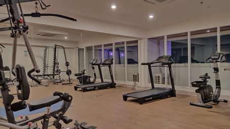 Others 4, Grand Kamala Lagoon By 21 Room Netflix, Bekasi