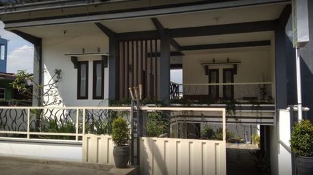 Exterior & Views, Villa Asri, Malang