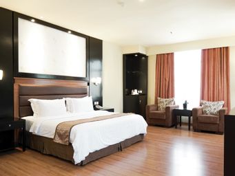 Kamar Deluks Double atau Ranjang Lain