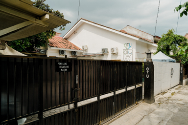 Exterior & Views 4, Otu Hostel By Ostic, Yogyakarta