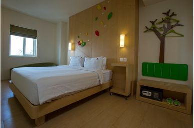 Bedroom 2, MaxOne Ascent Hotel Malang, Malang