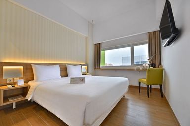 Bedroom, Whiz Prime Hotel Basuki Rahmat Malang, Malang
