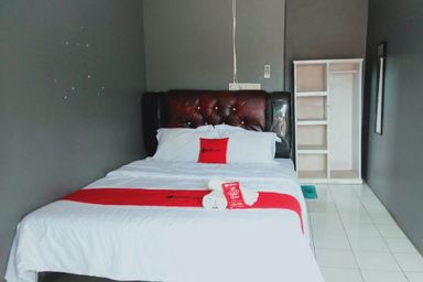 Bedroom 1, RedDoorz near Silampari Airport Lubuk Linggau, Lubuklinggau