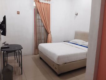 Bedroom 1, OYO 3477 Herman Residence, Medan