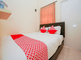 Bedroom 1, OYO 1641 Griya Aara, Sidoarjo