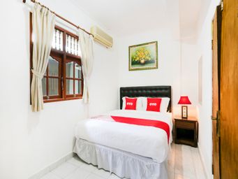 Bedroom 4, OYO 4003 Ceria Guesthouse Seminyak, Badung