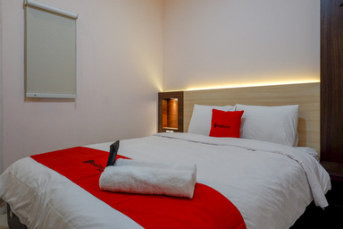 Bedroom 1, RedDoorz near Gejayan 3, Yogyakarta