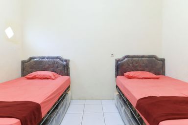Bedroom 4, Losmen Bangkit Hidayah, Surabaya