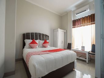 Bedroom 1, OYO 958 Penginapan Timur, Palembang