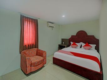 Bedroom 1, Super OYO 2574 Z Suites Hotel, Medan