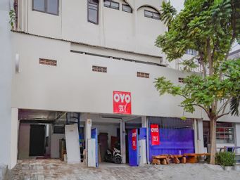 Exterior & Views 2, SPOT ON 90110 A1 Pakis Argosari, Surabaya