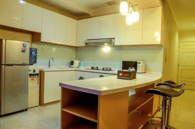 Modern 2 BR Apartment @ FX Residence with City View By Travelio, jakarta pusat