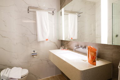 Bathroom 40