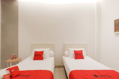 Bedroom 3, RedDoorz Plus @ Demangan Gejayan, Yogyakarta