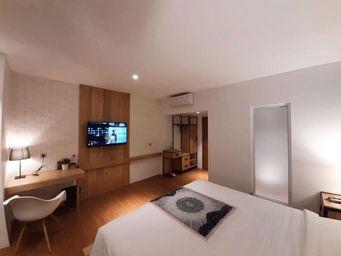 Bedroom 1, Merlyns Garden Inn, Bungo