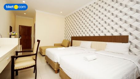 Bedroom 3, The Kanjeng Hotel Kuta, Badung