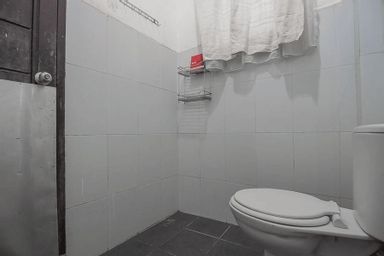 Bedroom 4, RedDoorz Plus near Cambridge City Square 2, Medan