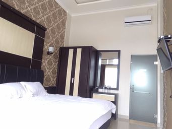 Bedroom 2, Dio Refael Tigaras Hotel, Simalungun