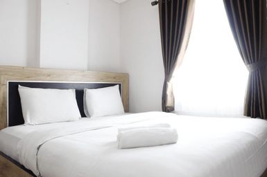 Bedroom 1, Comfortable & Gorgeous 2BR at Gateway Pasteur Apartment By Travelio, Bandung