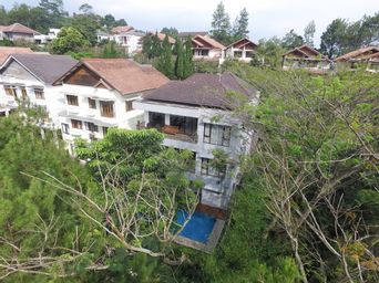 Exterior & Views 2, Pinus Villa 5 bedroom with a private pool, Bandung