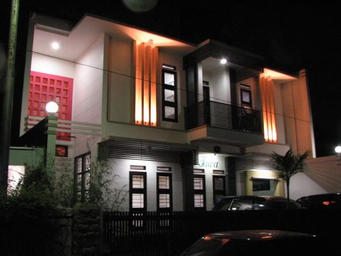 Exterior & Views, Guest House Rumah Tawa Syariah 1, Bandung