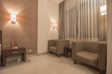 Public Area, RedDoorz Premium near Paris Van Java Mall, Bandung