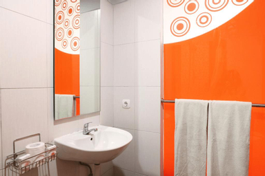 Bathroom 8
