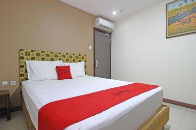 Bedroom 1, RedDoorz near UNS Solo, Karanganyar
