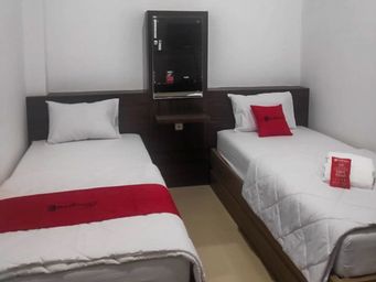 Bedroom 3, RedDoorz near Moro Mall Purwokerto 2, Banyumas